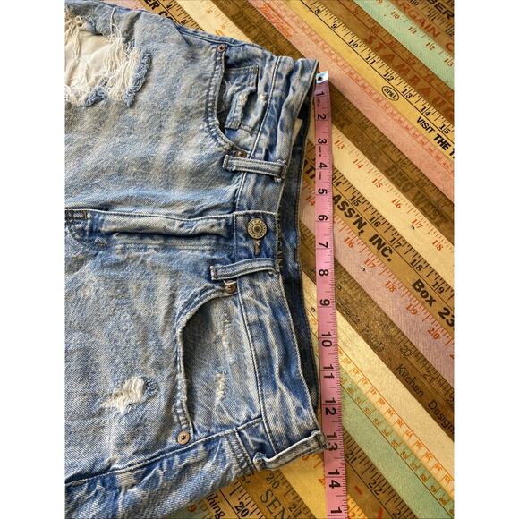 American Eagle Jean Shorts Womens Size 4 Distressed Blue Denim Mom Short - Picture 9 of 11